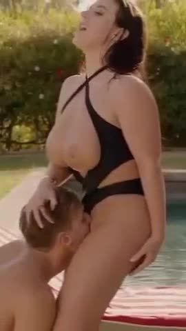 Pool milf