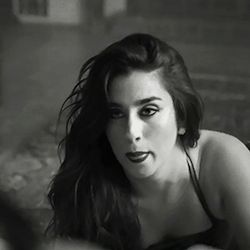 Another favourite gif of mine. Just wish it was a little longer. };>~