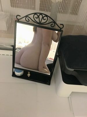 sexy mirror pic