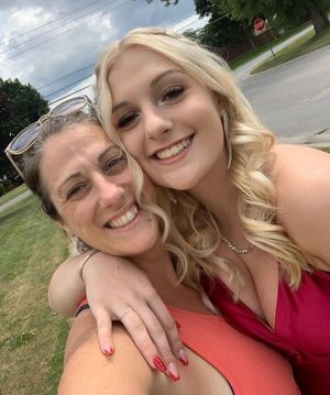 Keyra & Mom Prom night