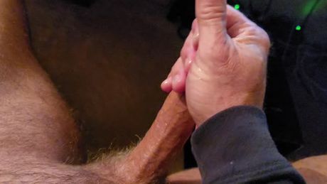 Jacking off and a non-ejaculatory orgasm while sexting with a lover