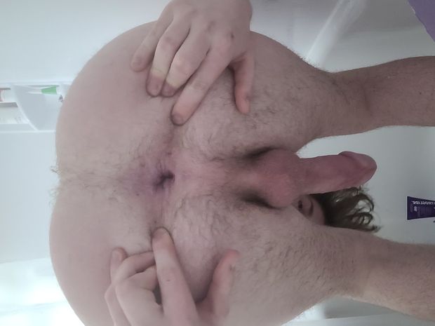 Spreading my hole for you;)
