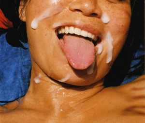 Cutesexyazn shows her cum covered face