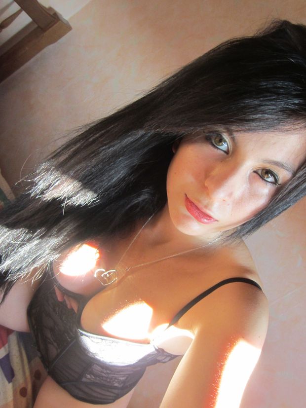 23yo girlfriend Ines 8