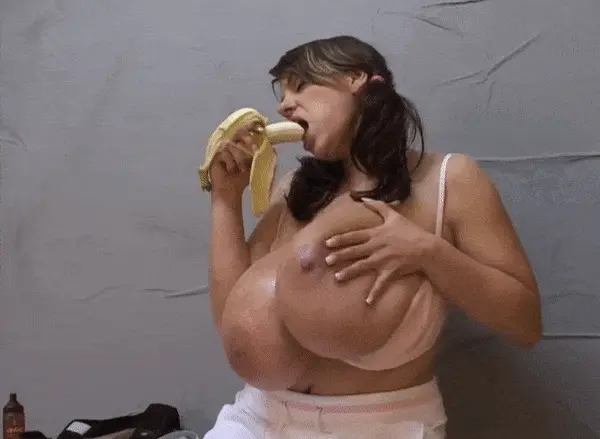 no! I won't share my banana