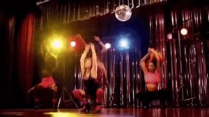 Nikki Runeckles & other college babes sexy dancing # part 2!