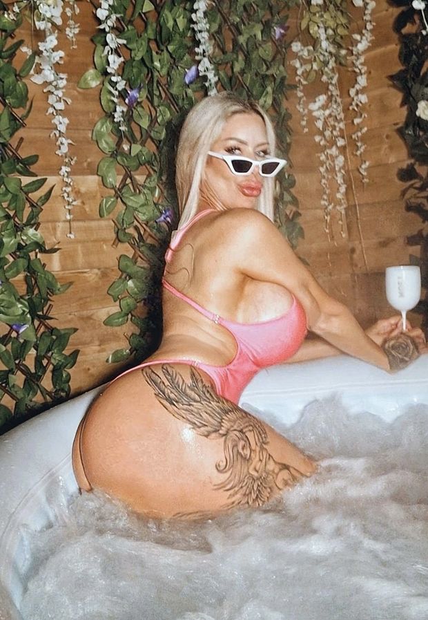 Tania Amazon