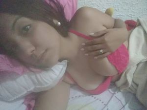 Sexy married slut Carly sends hot selfie to a boyfriend, shows infidelity with ring to turn him on