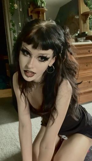 Vitt • gutknot • tractor goth 6