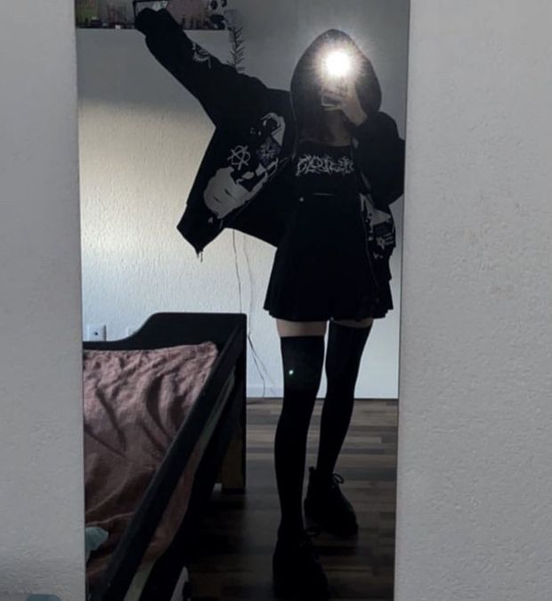 Goth mommy
