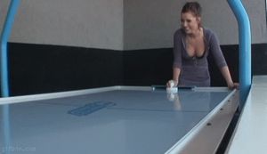 air hockey