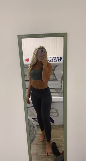 Long legs in leggings