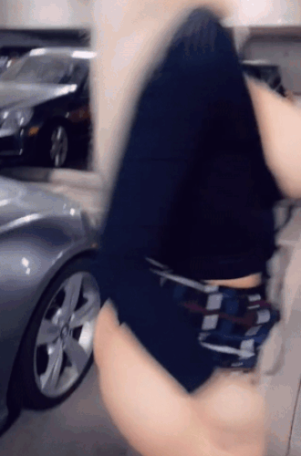 Simonilicious public flashing