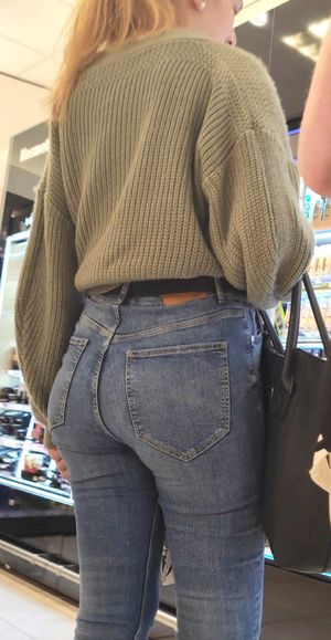 I like the way those jeans fit 3