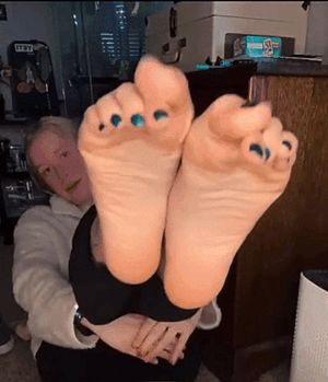 Slender Soles and Toes