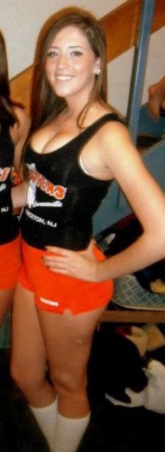 Emily Fink is such a sexy lil slutty hooters thot