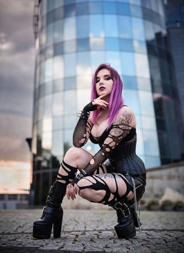 Totally my type, sooo fucken sexy.