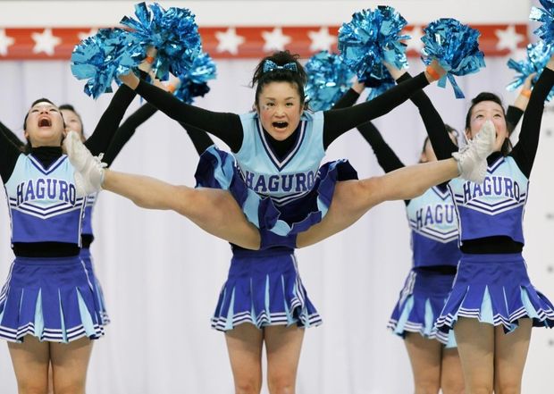 Japan Cheerleaders 3