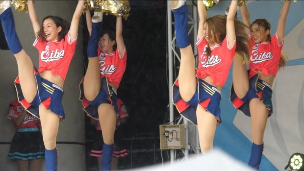 Japan Cheerleaders 4