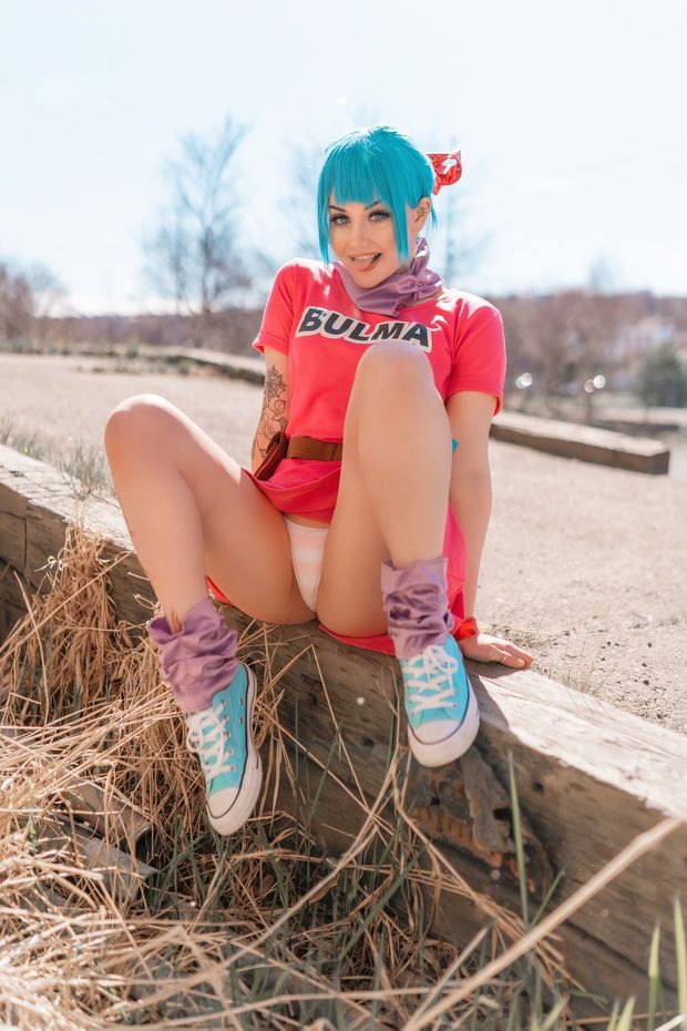 Bulma cosplay by Rianna Care 4