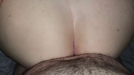 Thicc brunette from UK gets fucked until creampie