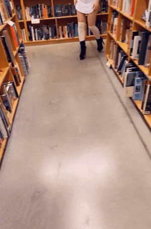 Simonilicious public flashing