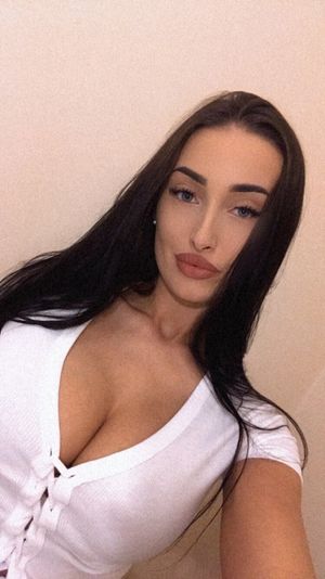 Ada's huge tits (Bitch likes to have cum on her tits)