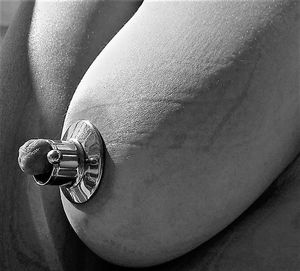 piercing nipple