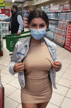 tamitsunami flashing boobs