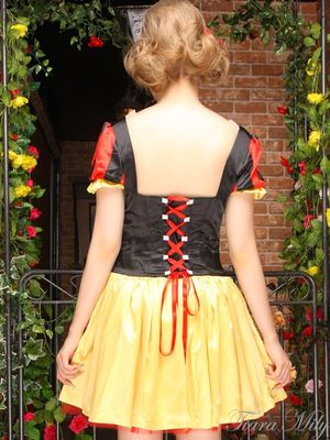 1) Make your princess bend over 2) stick well lubed finger up her clinched asshole, 3) take her on a trip to where the moon don't shine!