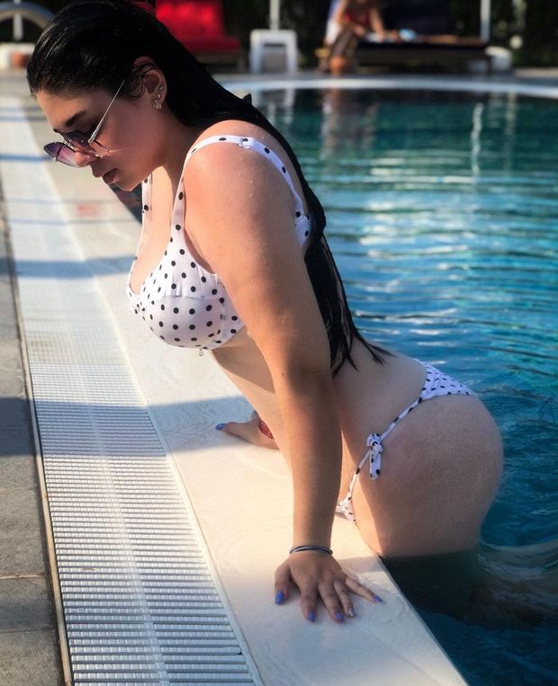 after the pool, she and my wife will be taken to room 9 blacks and will fuck