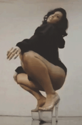 The gorgeous Kelsi Monroe twerking that ass