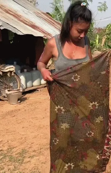Asian Farm girlll