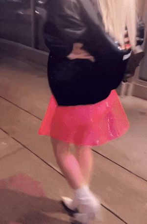 Simonilicious public flashing