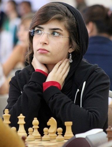 Dorsa Derakhshani