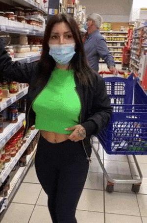 tamitsunami flashing boobs