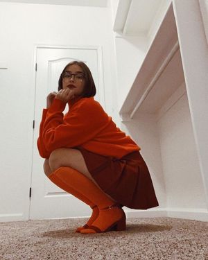 Liza Soberano Velma cosplay
