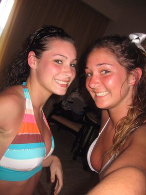 Two hot bikini teens!