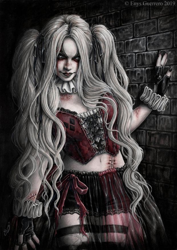 Even as a zombie Harleyquinn is sexy.