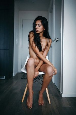 Desi college chick wants to be a model