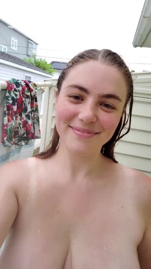 Those tits, that shower, and outdoors....lord