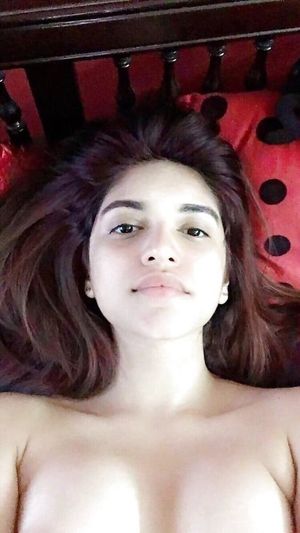 Cute desi babe selfie