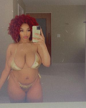 Aarielle Andrews/DamnAarielle in a bikini