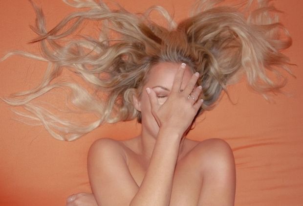 Sexy facepalm.