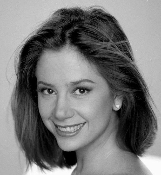 Mira Sorvino - B&W