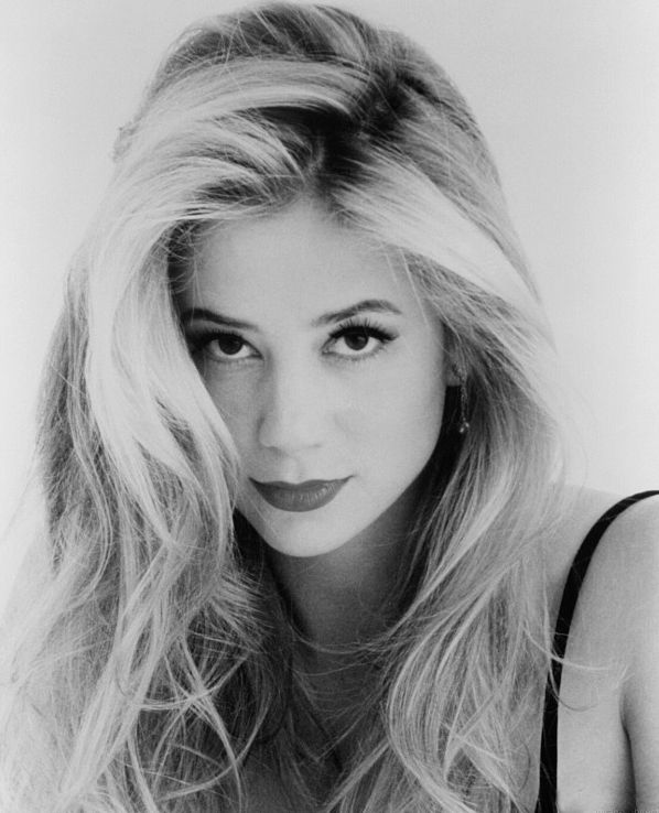 Mira Sorvino - B&W