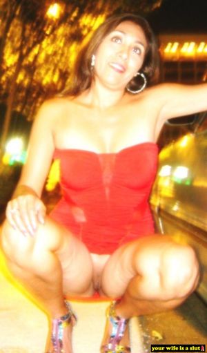 Knickerless hotwife brings a smile to passers-by.