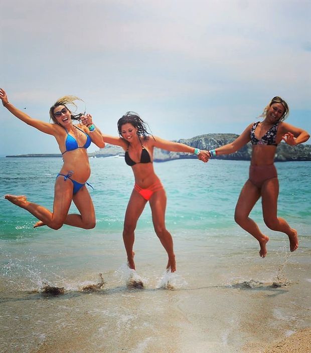 Hot babe actress Heather Sossaman enjoying a day on the beach with sexy girlfriends