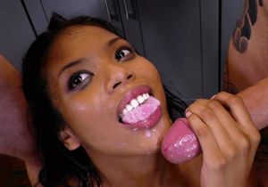 Nia Nacci blowbang swallow