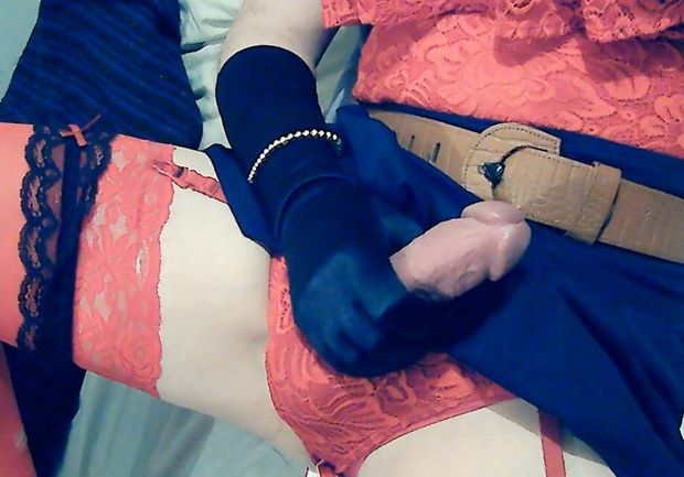 Next Image >>slutty cock